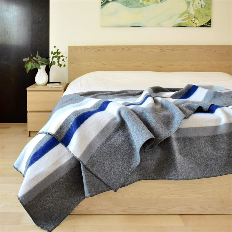 Custom Logo 450g Military Wool Donation Blanket