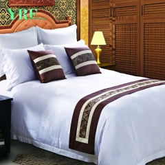 Tempat Tidur Mewah Menutup Selimut Duvet