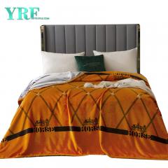 Selimut Hotel Geometri yang selesa