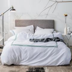 Tempat Tidur Bersulam 1000 Benang Untuk Hotel